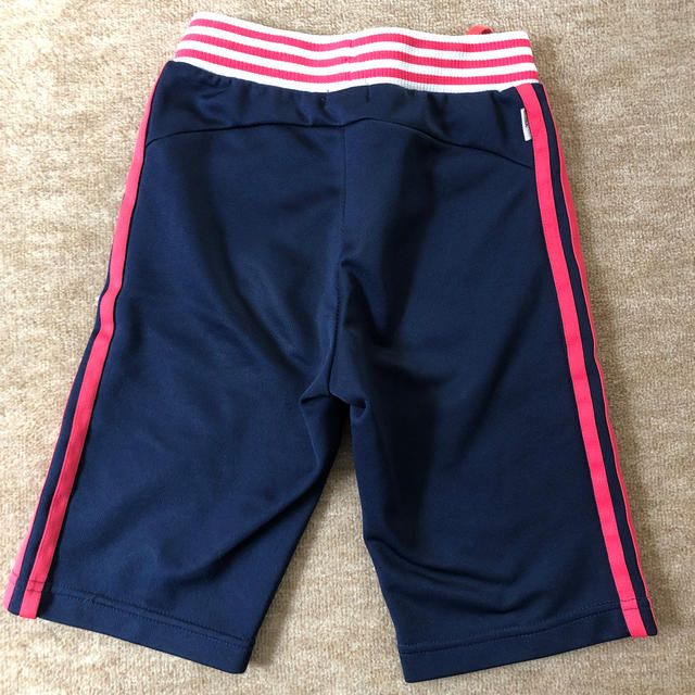 adidas(アディダス)のアディダス ハーフパンツ 120 3本ライン キッズ/ベビー/マタニティのキッズ服女の子用(90cm~)(パンツ/スパッツ)の商品写真