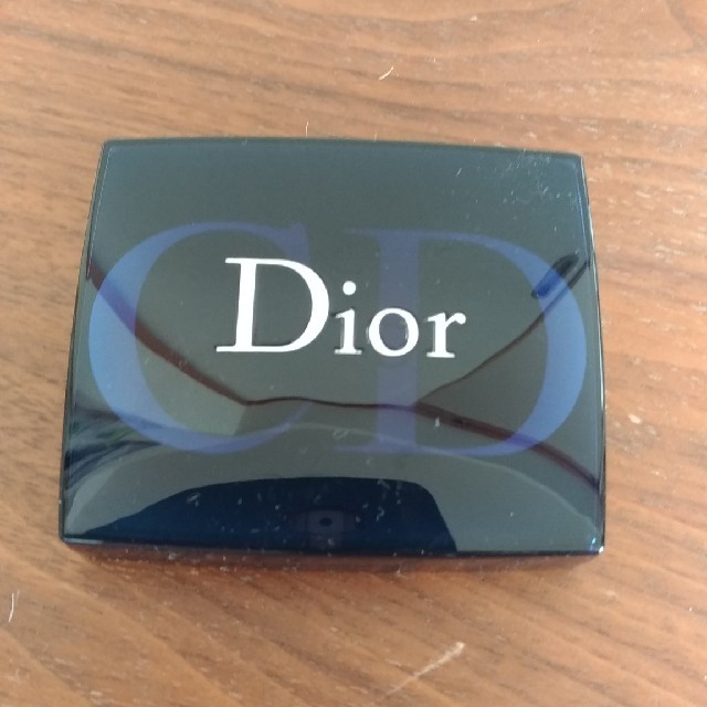 Christian Dior(クリスチャンディオール)のDior シマーパウダー 003  コスメ/美容のベースメイク/化粧品(フェイスパウダー)の商品写真