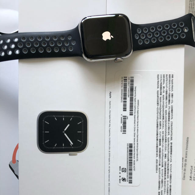 Apple Watch Series5 44mmGPS+セルラーモデルステンレス メンズの時計(腕時計(デジタル))の商品写真