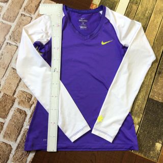 ナイキ(NIKE)のNIKE ロンティー(Tシャツ(長袖/七分))