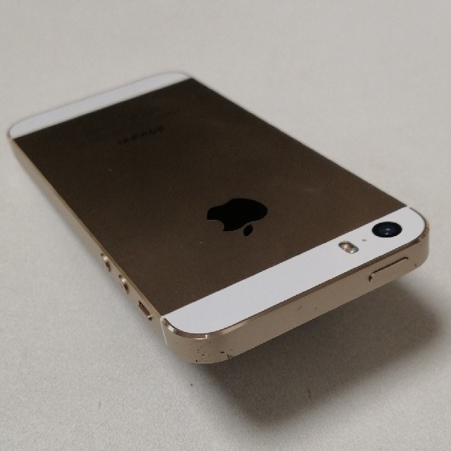 iPhone(アイフォーン)のiPhone 5s Gold 16GB ソフトバンクME334J/A OS8.1 スマホ/家電/カメラのスマートフォン/携帯電話(スマートフォン本体)の商品写真