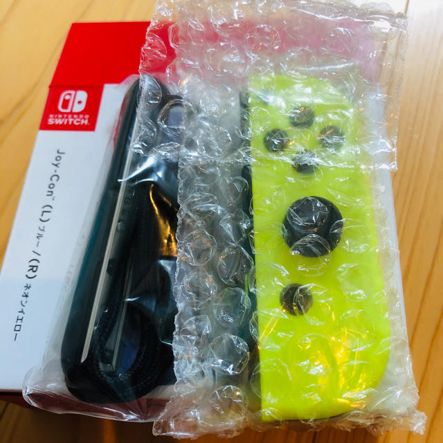 Joy-Con 右　ネオンイエロー　新品未使用