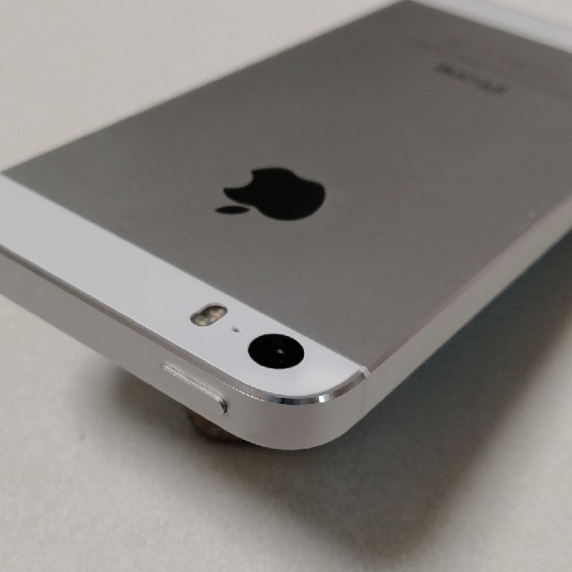 iPhone(アイフォーン)のiPhone 5s Silver 32GB Y!mobile ME336J/A  スマホ/家電/カメラのスマートフォン/携帯電話(スマートフォン本体)の商品写真