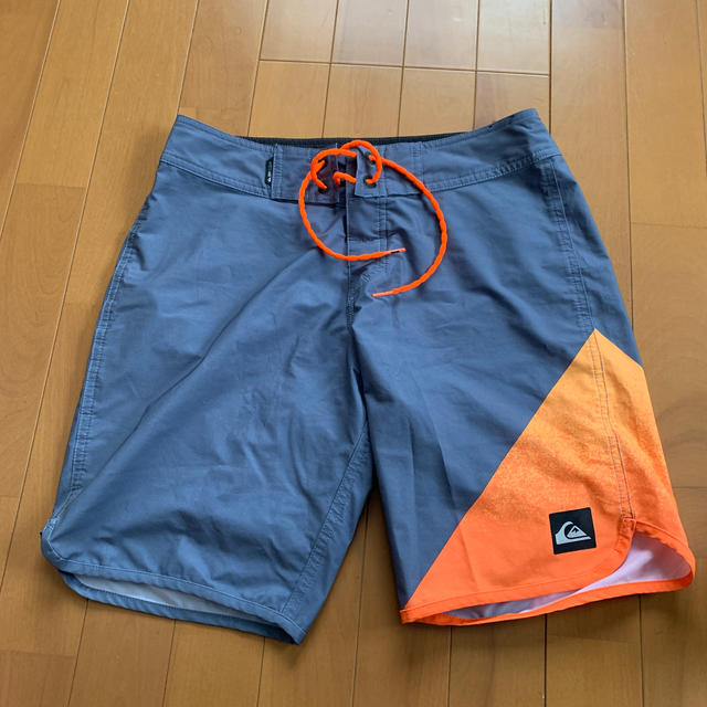 QUIKSILVER(クイックシルバー)のクイックシルバー　28インチ スポーツ/アウトドアのスポーツ/アウトドア その他(サーフィン)の商品写真