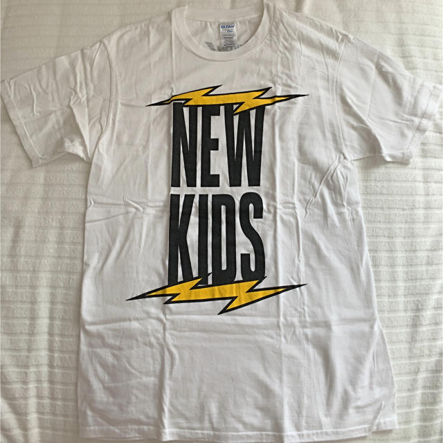 iKON(アイコン)のiKON NEW KIDS Tシャツ エンタメ/ホビーのCD(K-POP/アジア)の商品写真