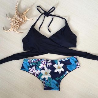正規取扱店】 【m__l__t様専】ALEXIASTAM ビキニ 水着 スカイラー 水着