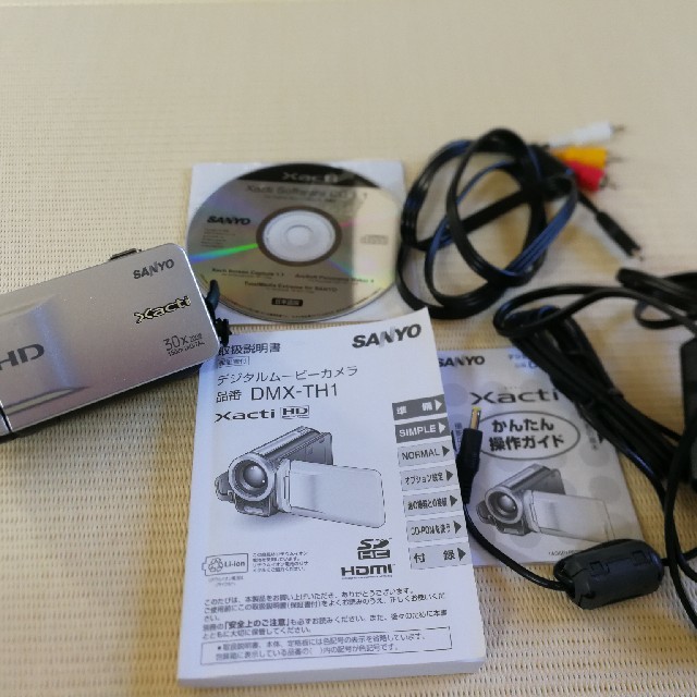 SANYO(サンヨー)のSANYO  デジタルビデオカメラ  Ｘａｃｔｉ〔ザクティ〕 DMX-TH1 スマホ/家電/カメラのカメラ(ビデオカメラ)の商品写真