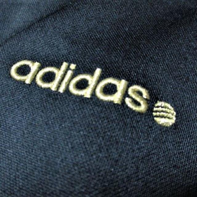 adidas(アディダス)の☆adidas アディダス ビッグロゴ ジャージ ブルゾン/メンズ/Ｓ☆黒×金 メンズのトップス(ジャージ)の商品写真