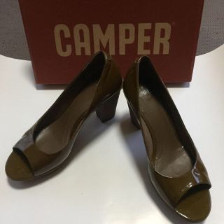 カンペール(CAMPER)のCAMPER カンペール エナメル サンダル 37 ブラウン 23,5cm(サンダル)