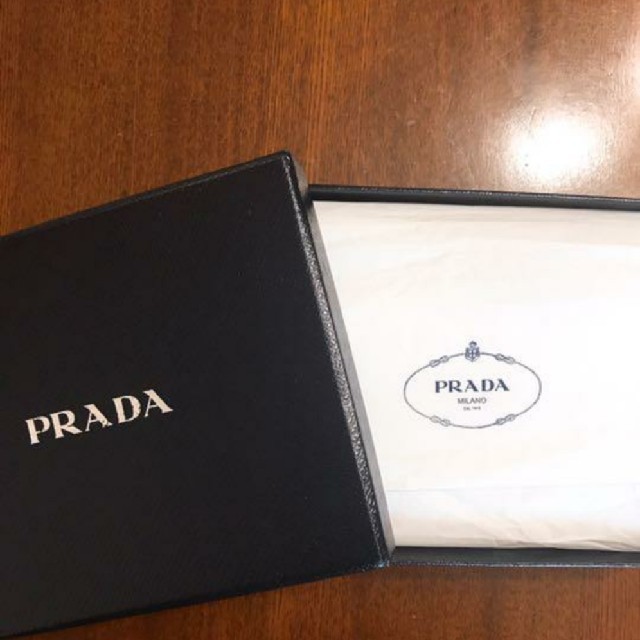 PRADA(プラダ)のプラダ サフィアーノ レディースのファッション小物(財布)の商品写真