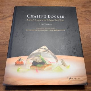 定価11880円　CHASING BOCUSE  フランス料理　コンクール(洋書)