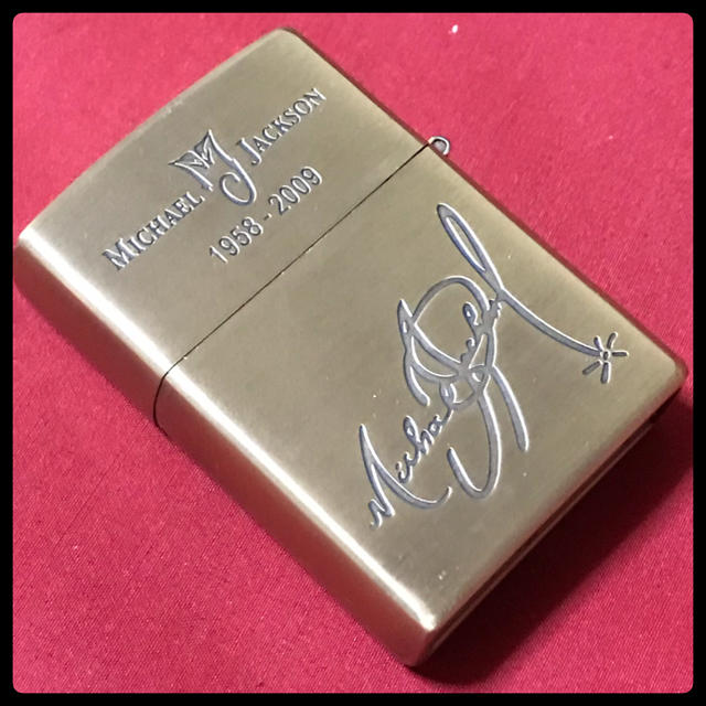 ZIPPO(ジッポー)のマイケルジャクソン  Ｂ zippo型 オイルライター 新品・未使用 メンズのファッション小物(タバコグッズ)の商品写真