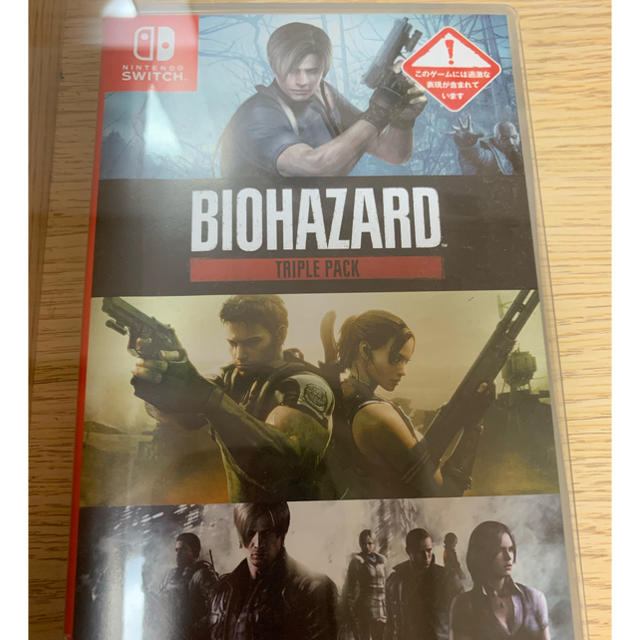 Nintendo Switch(ニンテンドースイッチ)のSwitch BIOHAZARD トリプルパック エンタメ/ホビーのゲームソフト/ゲーム機本体(家庭用ゲームソフト)の商品写真