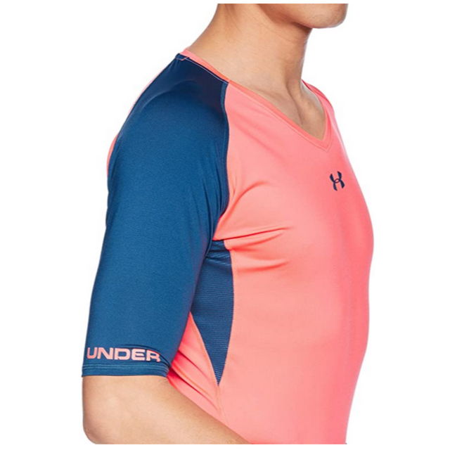 UNDER ARMOUR(アンダーアーマー)のクールスイッチ フィッティド HS Vネック(ゴルフ/ベースレイヤー)  メンズのアンダーウェア(その他)の商品写真