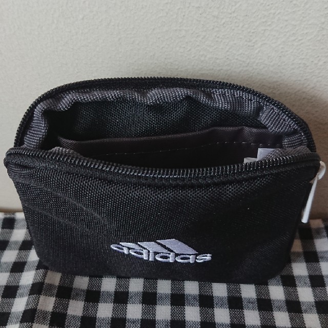 adidas(アディダス)の【ツムツム即購入OK様専用】新品★アディダス定期入れ付き財布【ブラック】 メンズのファッション小物(コインケース/小銭入れ)の商品写真