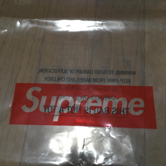 Supreme(シュプリーム)のSupreme ジッパー袋 レディースのバッグ(ショップ袋)の商品写真