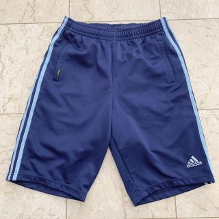 アディダス(adidas)のadidas ハーフパンツ(ハーフパンツ)