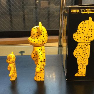 超合金 BE@RBRICK（ベアブリック） イームズver. （200%サイズ）