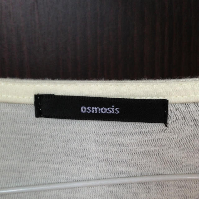 OSMOSIS(オズモーシス)のosmosis 今季 イエロー トップス レディースのトップス(カットソー(半袖/袖なし))の商品写真