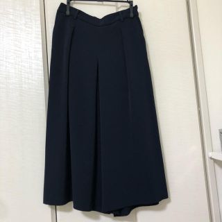 ユニクロ(UNIQLO)のガウチョパンツ　チノパン　紺色(チノパン)