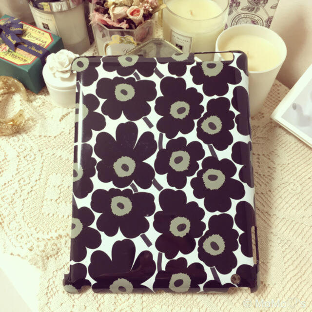 marimekko(マリメッコ)のマリメッコ🌸iPadケース スマホ/家電/カメラのスマホアクセサリー(モバイルケース/カバー)の商品写真