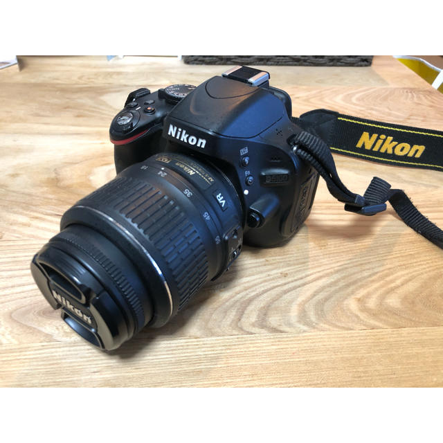 Nikon D5100一眼レフ（予備バッテリー、ケース付き）