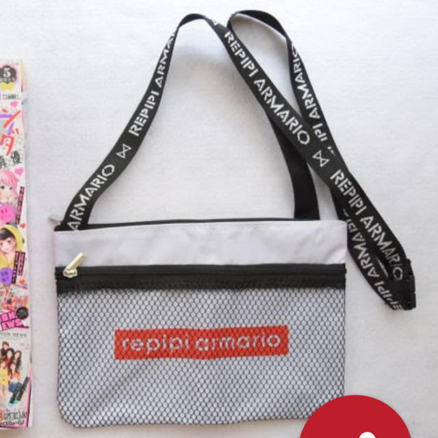 repipi armario(レピピアルマリオ)のレピピアルマリオサコッシュ レディースのバッグ(ショルダーバッグ)の商品写真