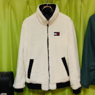 トミーヒルフィガー(TOMMY HILFIGER)の完売希少Ｍサイズ！Tommy Hilfiger新作リバーシブル！オフホワイト×黒(ブルゾン)