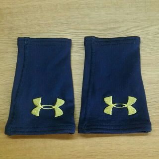 アンダーアーマー(UNDER ARMOUR)のアンダーアーマー　リストバンド（ネイビー×ゴールド）両手(その他)