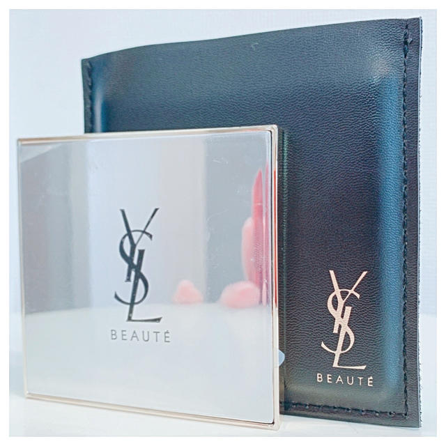 Yves Saint Laurent Beaute(イヴサンローランボーテ)の【新品未使用】非売品！YSL CHANEL イヴサンローラン ミラー 鏡 レディースのファッション小物(ミラー)の商品写真