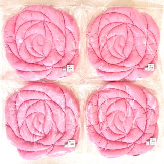 ふわふわ薔薇のクッション　4個セット(クッション)