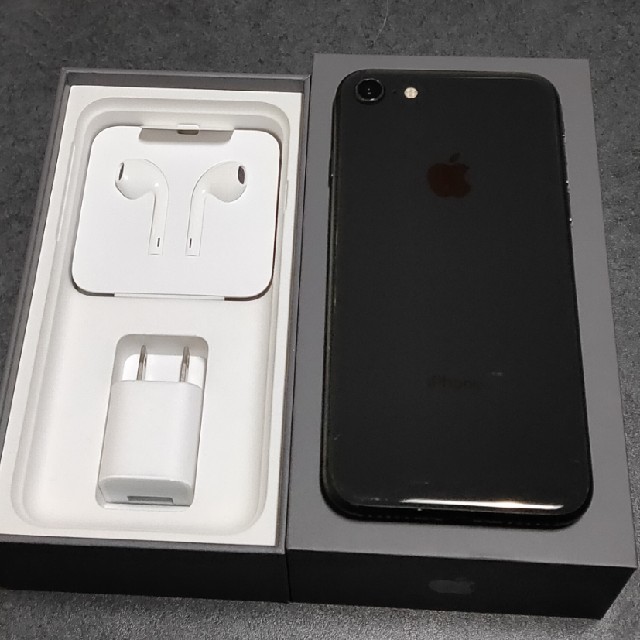 iPhone8 64GB simロック解除済