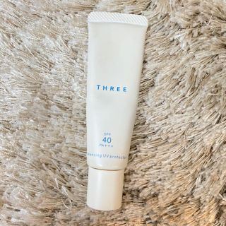 スリー(THREE)の【THREE】日焼け止め乳液❤︎バランシング UV プロテクターR 30ml(日焼け止め/サンオイル)