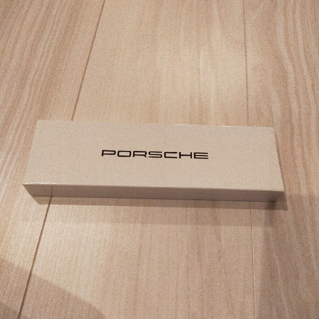 Porsche(ポルシェ)の値引き【非売品】PORSHE ポルシェ ペーパーナイフ 自動車/バイクの自動車(カタログ/マニュアル)の商品写真