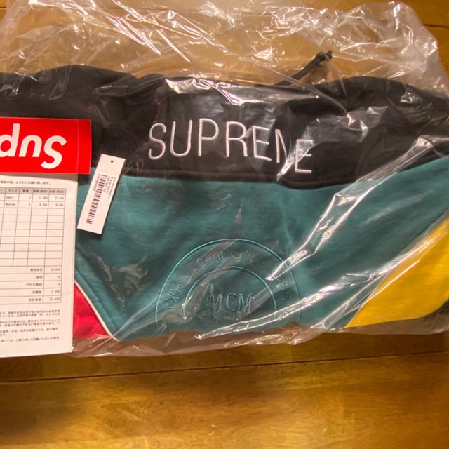 Suprem Milan Hooded Sweatshint