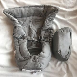 エルゴベビー(Ergobaby)のエルゴインサート　グレー　美品(抱っこひも/おんぶひも)