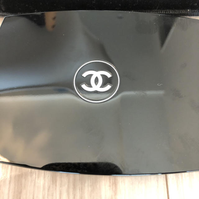 CHANEL(シャネル)のシャネル CHANEL メイクパレット コスメ/美容のベースメイク/化粧品(アイシャドウ)の商品写真