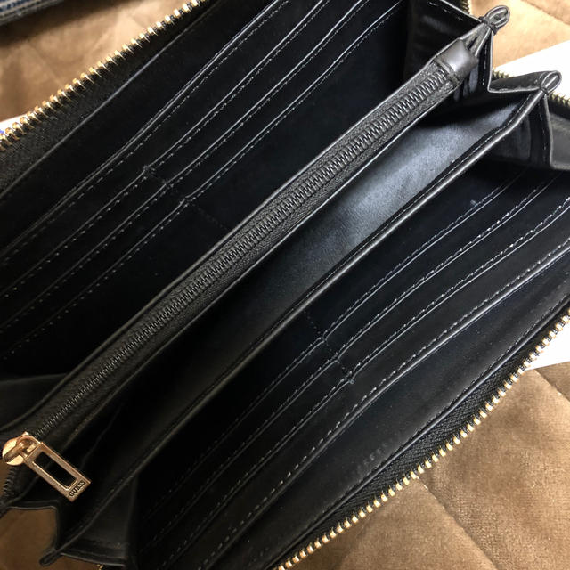 GUESS(ゲス)のGUESS 長財布 メンズのファッション小物(長財布)の商品写真