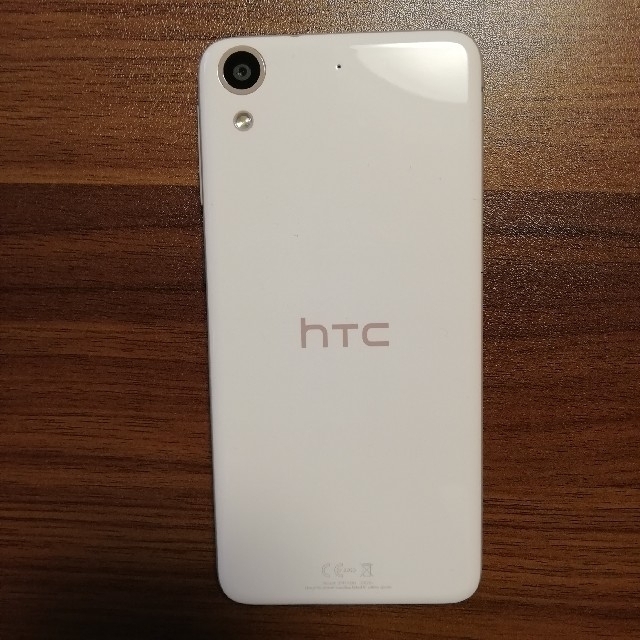 HTC(ハリウッドトレーディングカンパニー)のHTC  Desire 626 カラーホワイト スマホ/家電/カメラのスマートフォン/携帯電話(スマートフォン本体)の商品写真