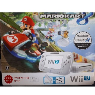 ウィーユー(Wii U)の　Wii U マリオカート8セット+ リモコン2個カバー付(家庭用ゲーム機本体)