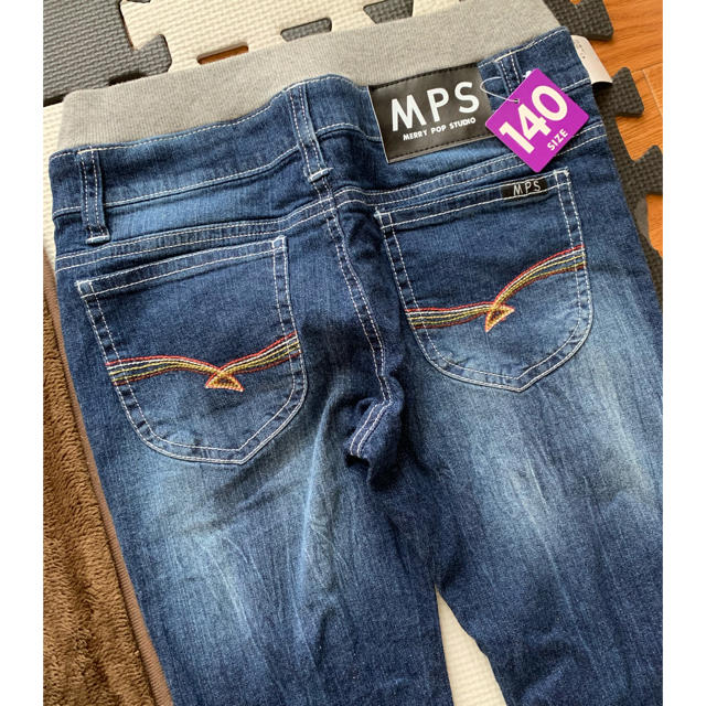 MPS(エムピーエス)の新品未使用 MPSのジーンズ 140センチ キッズ/ベビー/マタニティのキッズ服男の子用(90cm~)(パンツ/スパッツ)の商品写真