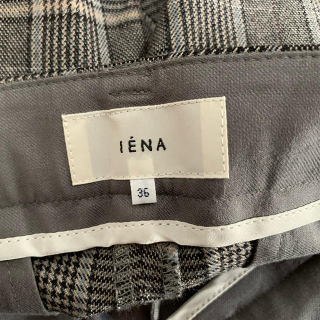 IENA(イエナ)のお値下げ 【新品未使用】IENA チェックスティックパンツ　グレー レディースのパンツ(カジュアルパンツ)の商品写真