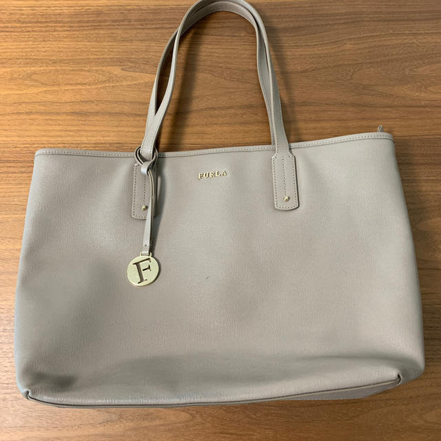 値下げ！FURLA トートバッグ