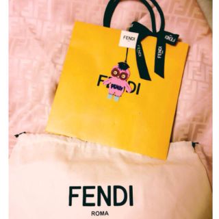 フェンディ 大判ストールの通販 29点 | FENDIを買うならラクマ
