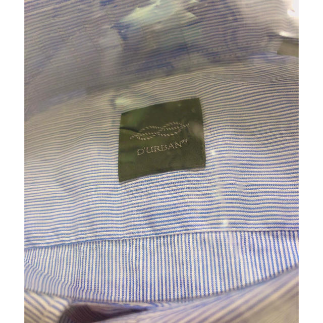 D’URBAN(ダーバン)の新品　メンズ　長袖　ワイシャツ　ストライプ  ブルー　ダーバン  Mサイズ メンズのトップス(シャツ)の商品写真