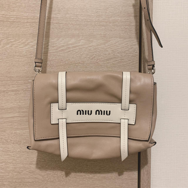 miumiu(ミュウミュウ)のmiumiu♡ショルダーバッグ レディースのバッグ(ショルダーバッグ)の商品写真