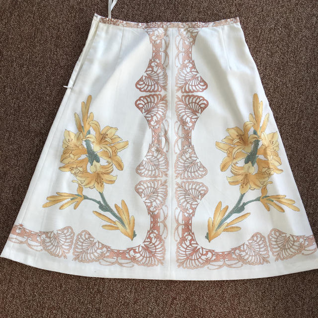 SunaUna(スーナウーナ)のsuna unaスカート レディースのスカート(ひざ丈スカート)の商品写真