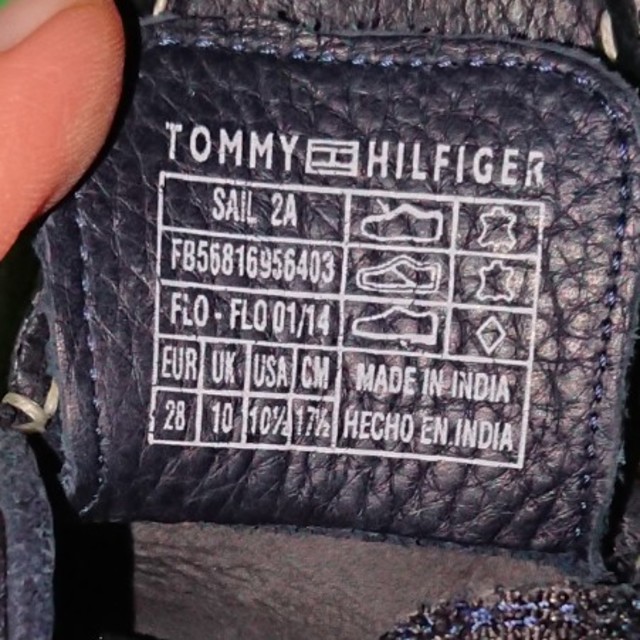 TOMMY HILFIGER(トミーヒルフィガー)のトミー キッズ/ベビー/マタニティのキッズ靴/シューズ(15cm~)(ローファー)の商品写真