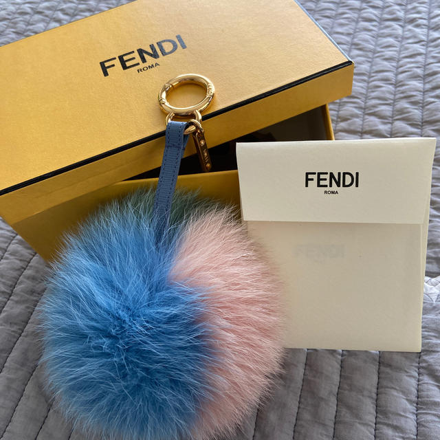 FENDI ファーチャーム　新品未使用