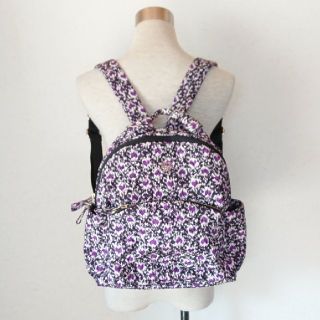 アナスイ(ANNA SUI)のｱﾅｽｲ 収納力抜群！紫系ﾊｰﾄ×ﾚｵﾊﾟｰﾄﾞ総柄 ﾊﾞﾀﾌﾗｲ刺繍ﾘｭｯｸ (リュック/バックパック)